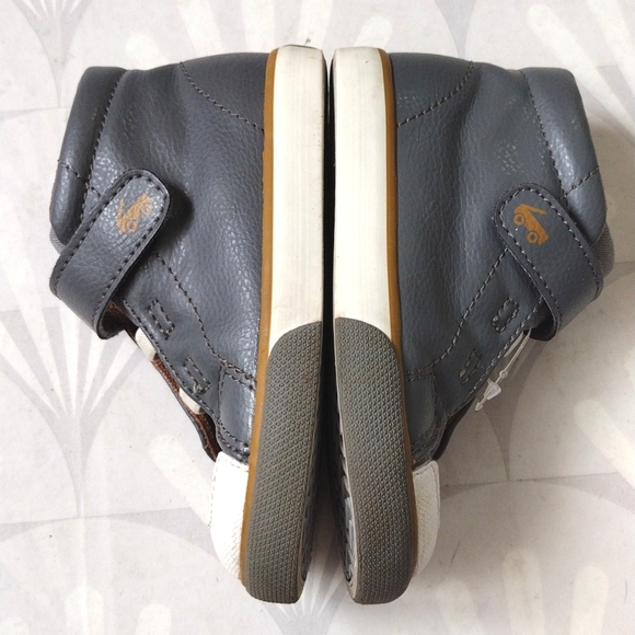 See Kai Run Gray and White Kids Sneakers - Picture 4 of 8